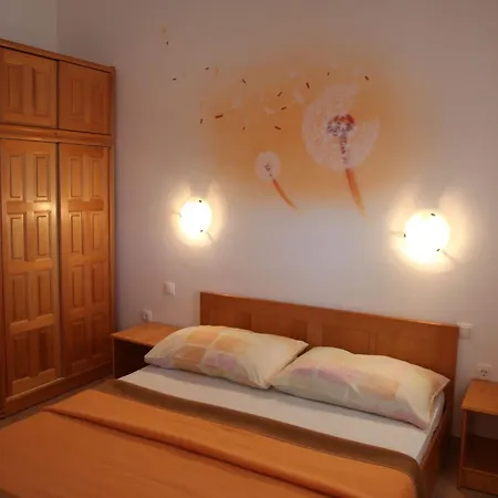 Appartement Two Bedroom With Garden View B2