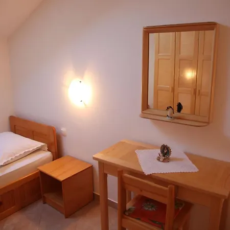 Appartement Two Bedroom With Garden View B2 *