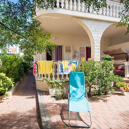 Апартаменты Two Bedroom With Garden View B2 *